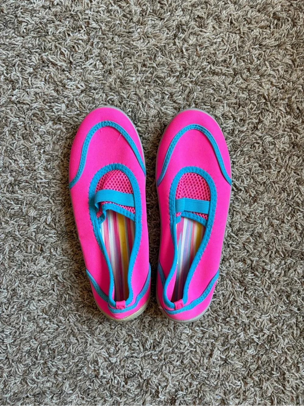 hot pink water shoes